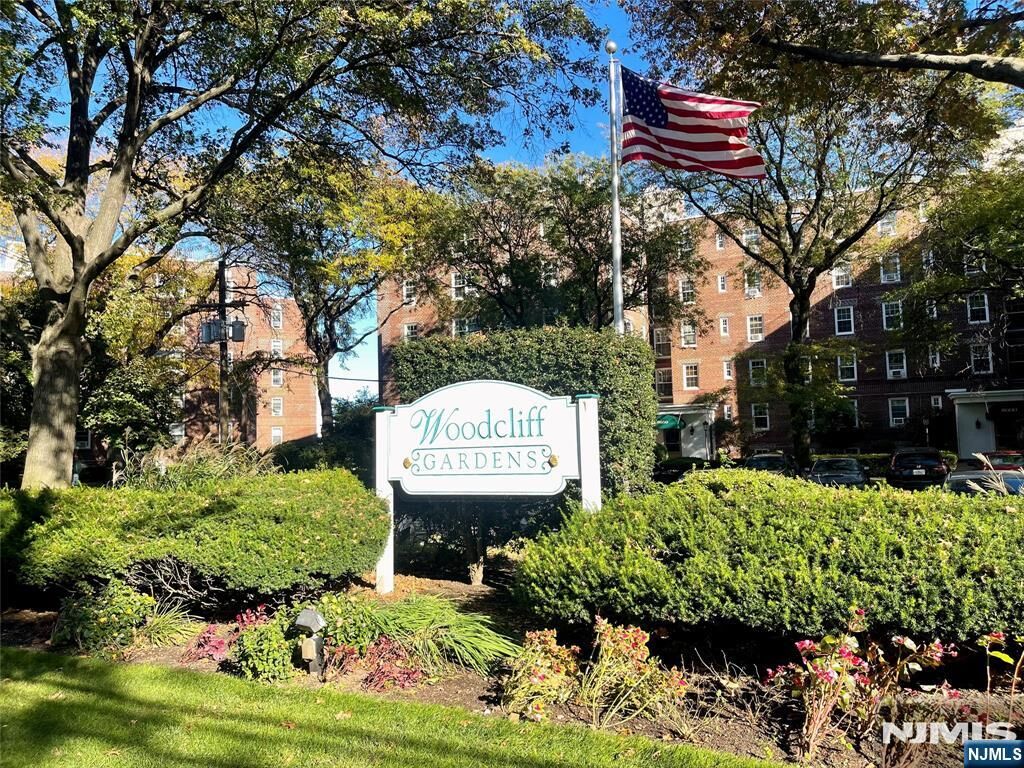Property Photo: 8600 Jfk Blvd E 1G NJ 07047