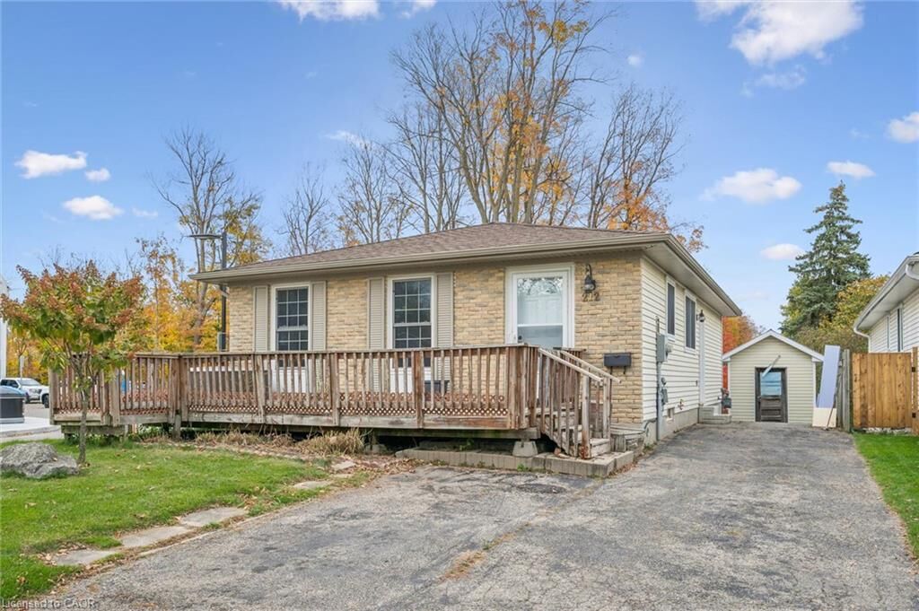 Property Photo:  212 Heritage Drive  ON N2B 3J6 