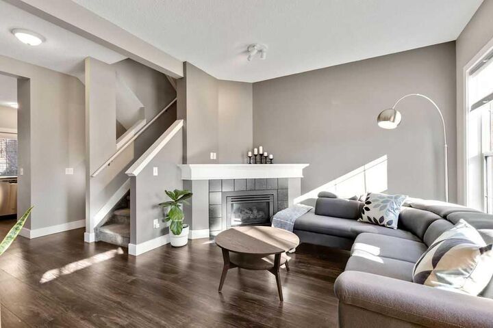 Property Photo:  86 Inverness Square SE  AB T2Z 2Z2 
