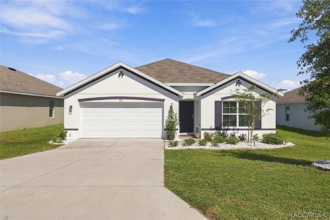 Property Photo:  315 W Fairways View Drive  FL 34465 