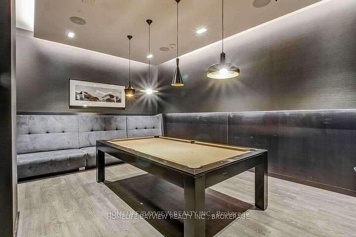 Property Photo:  101 Erskine Avenue 2003  ON M4P 0C5 