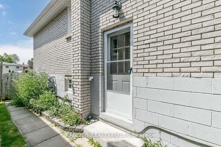 Property Photo:  332 Walker (Basement) Avenue  ON L3Z 1Y8 