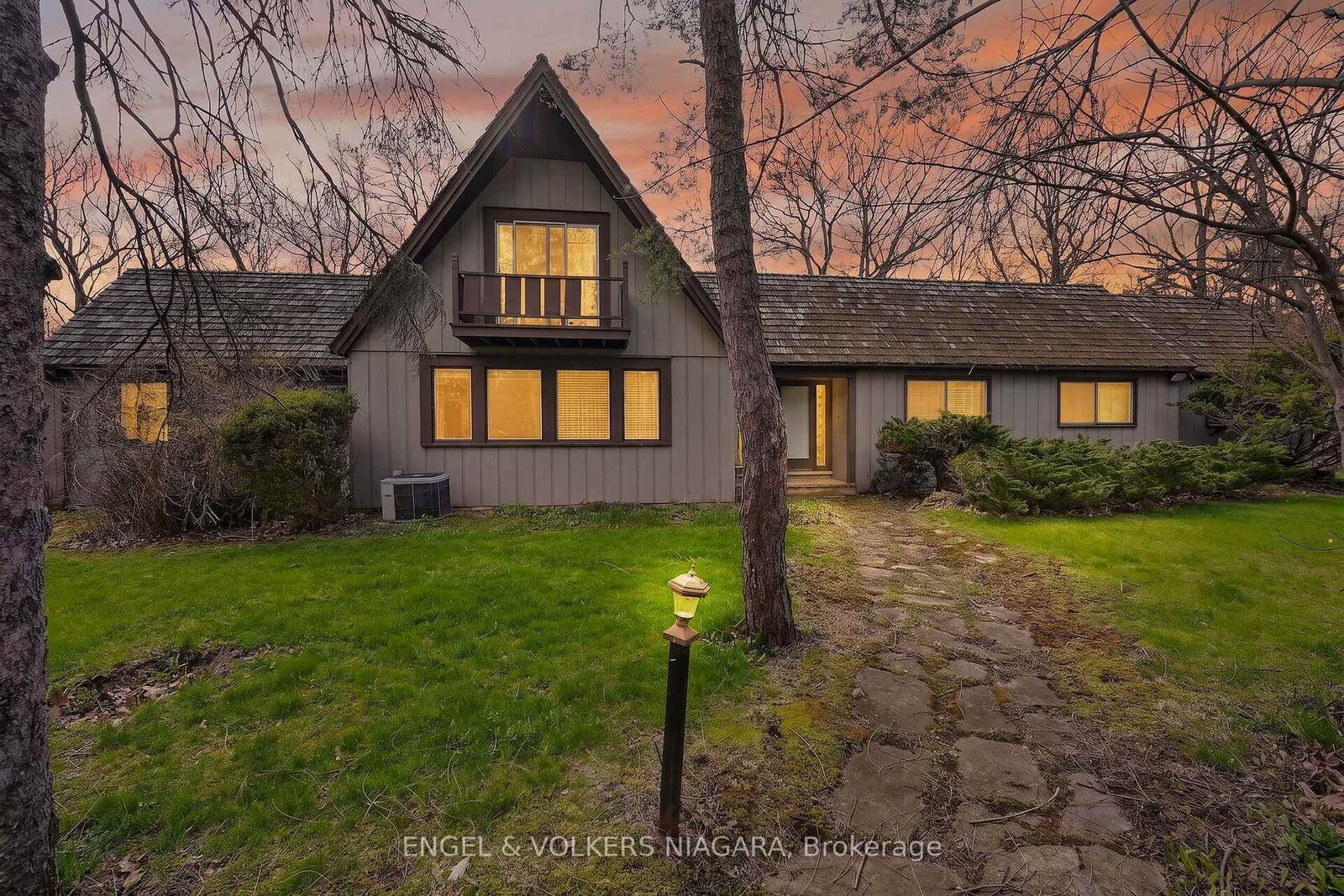 Property Photo: 41 Park Road S ON L3M 4E7