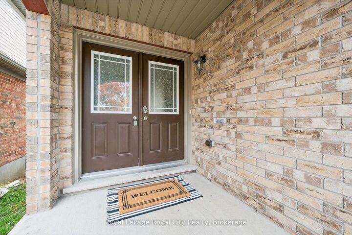 Property Photo:  36 Oakes Crescent  ON N1E 0J6 