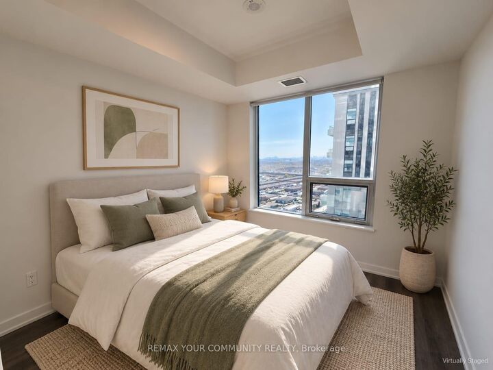 Property Photo:  5 Meadowdale Road 2507  ON L4K 0C7 