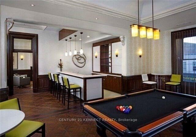 Property Photo: 28 Linden Street 2305 ON M4Y 0A4
