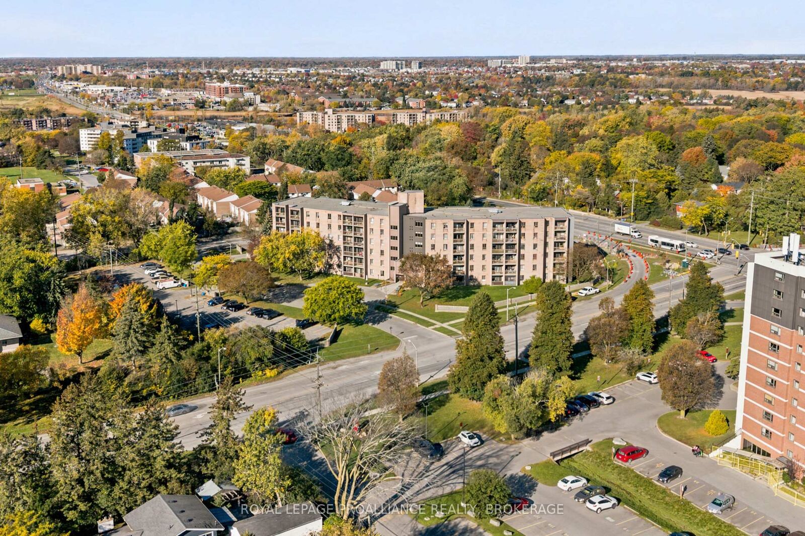 Property Photo:  17 Eldon Hall Place 615  ON K7M 7H5 
