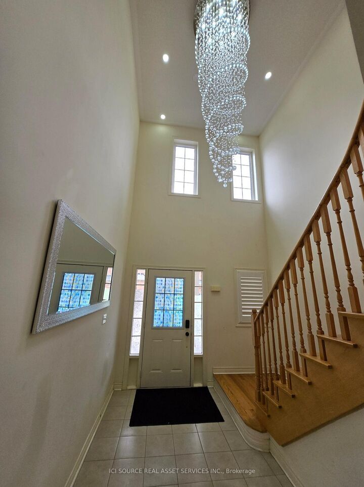 Property Photo:  376 Bessborough Drive  ON L9T 8P6 