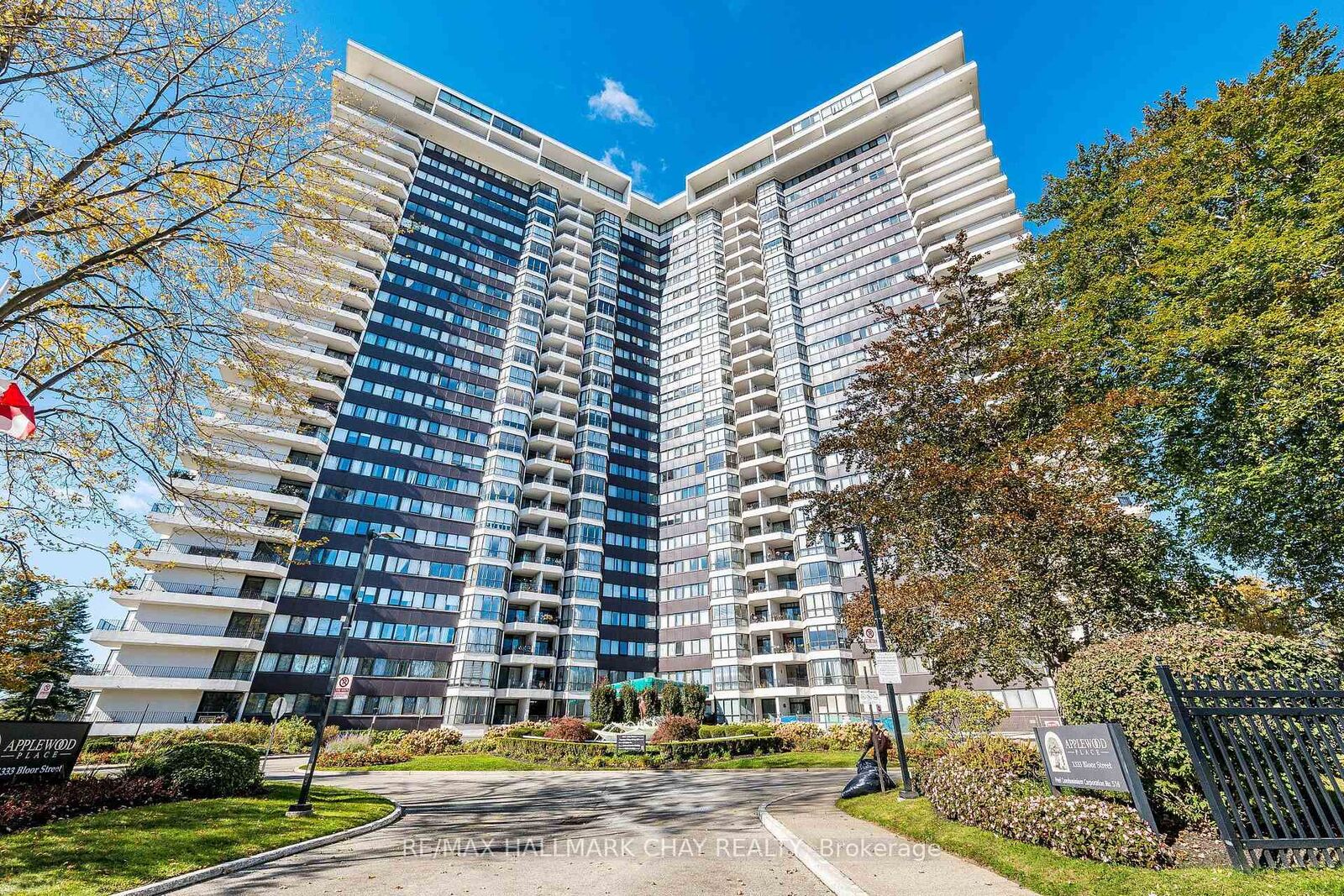 Property Photo:  1333 Bloor Street 317  ON L4Y 3T6 