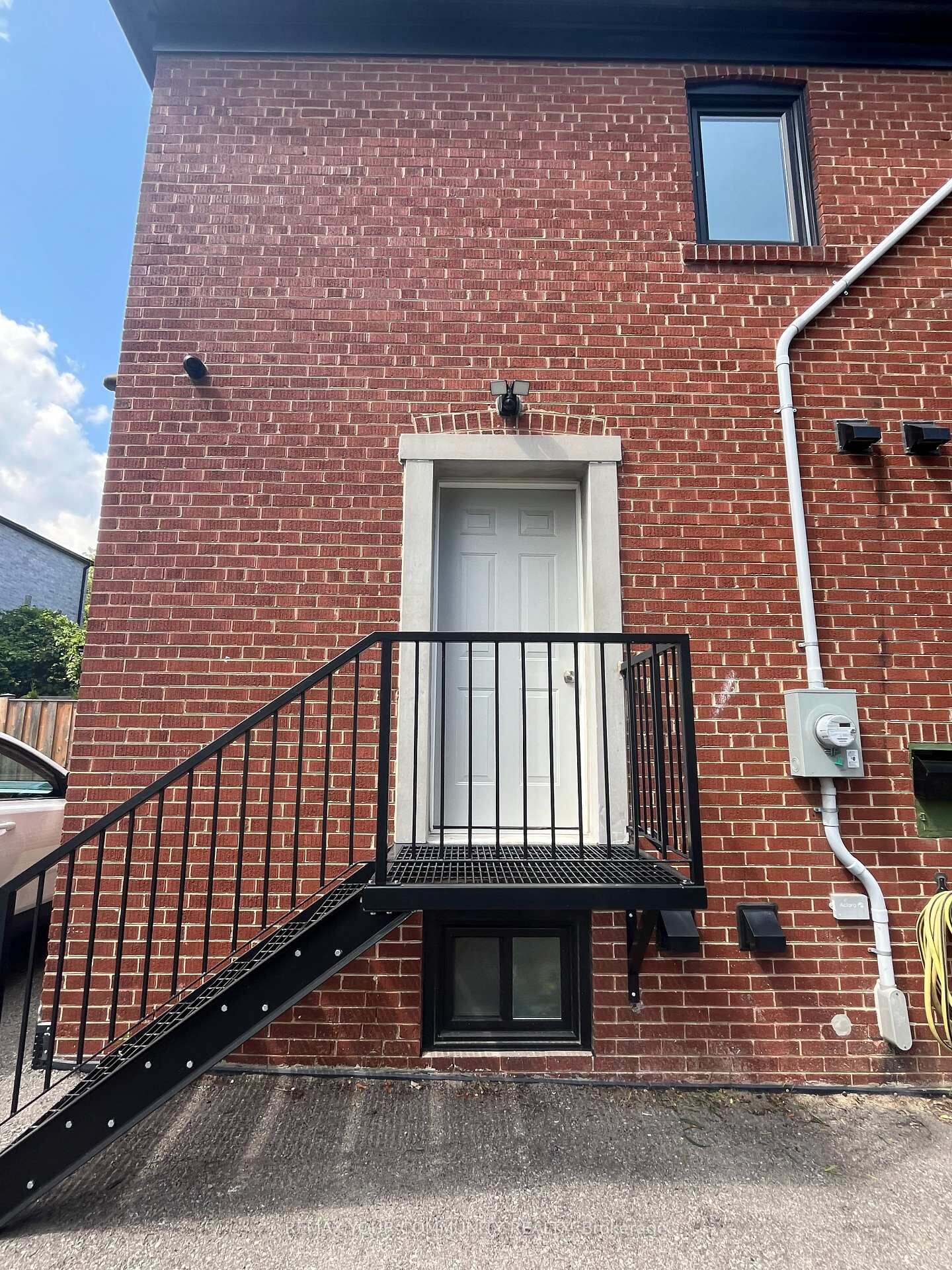 Property Photo:  2 Harold Street Main  ON M8Z 3R3 