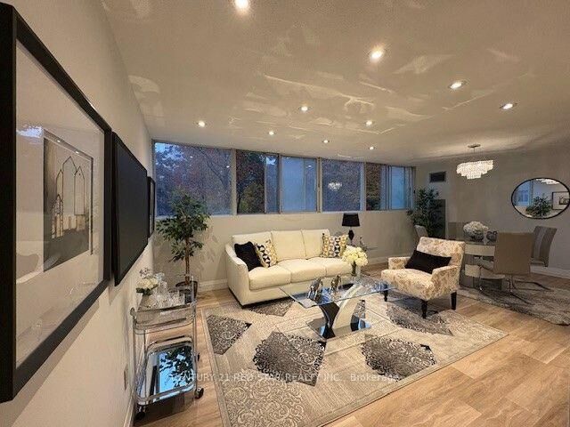 Property Photo:  3695 Kaneff Crescent 107  ON L5A 4B6 