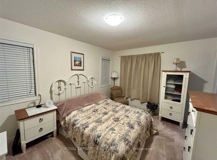 Property Photo:  3932 Tufgar Crescent  ON L7M 2A4 