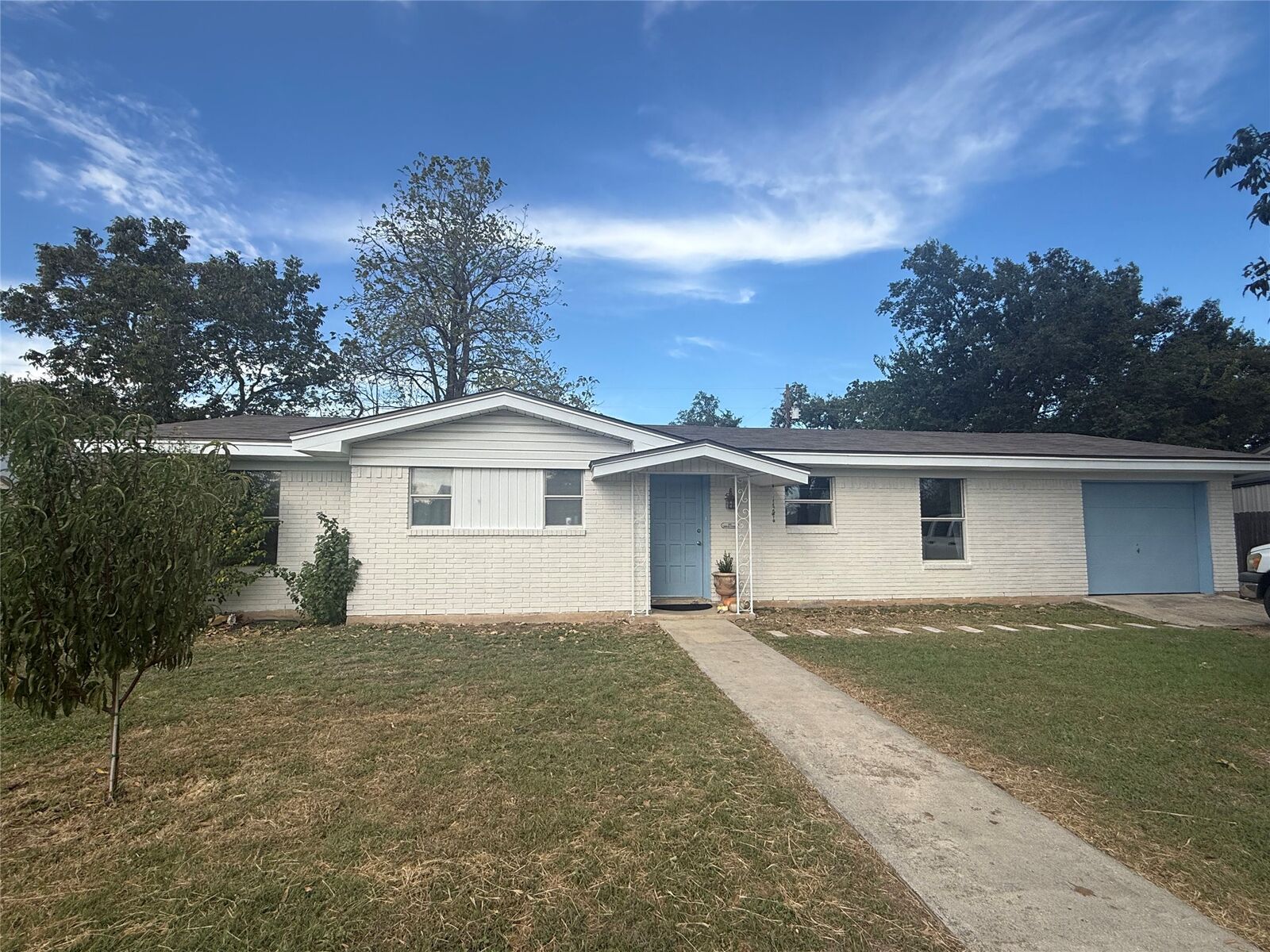 Property Photo:  665 W Cedar Street  TX 78605 