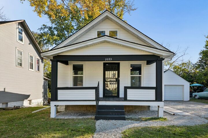 Property Photo:  2033 Denune Avenue  OH 43211 