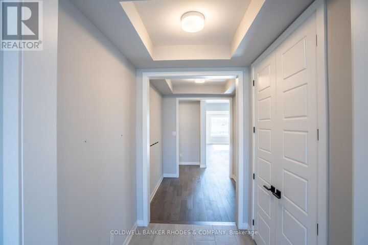 Property Photo:  673 Fenwick Way  ON K2J 7E6 