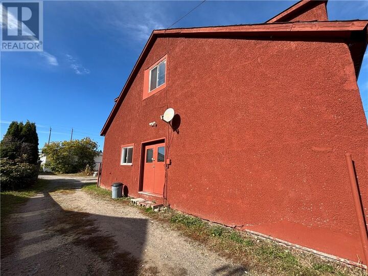 Property Photo:  7 Second Avenue Unit# Upper  ON P0M 1M0 