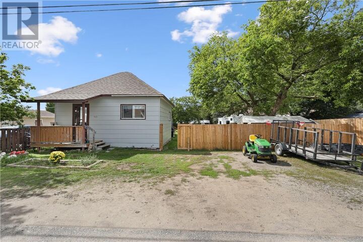 Property Photo:  425 Wood Street  ON P5E 1M5 
