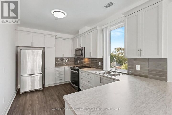 Property Photo:  40 McGill Street South 2B  ON K7A 0C5 