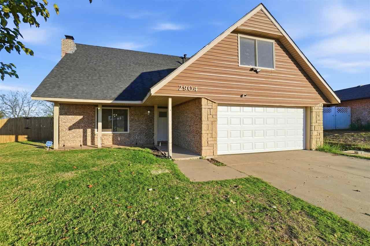 Property Photo:  2904 NE Bellevue Cir  OK 73507 