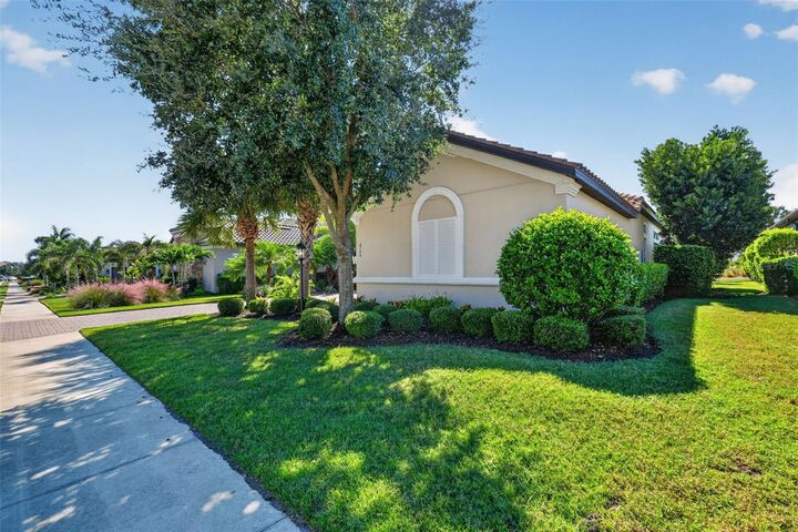 Property Photo:  4740 Benito Court  FL 34211 