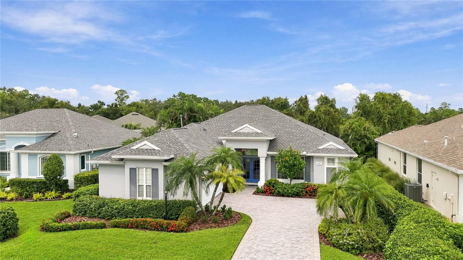 Property Photo: 7907 Ashley Circle FL 34201