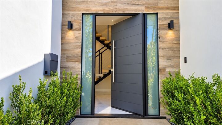 Property Photo:  14659 McCormick Street  CA 91411 