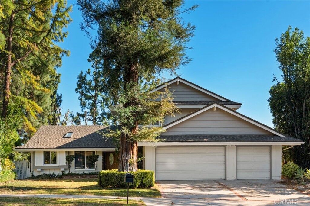 Property Photo:  18854 Muirkirk  CA 91326 