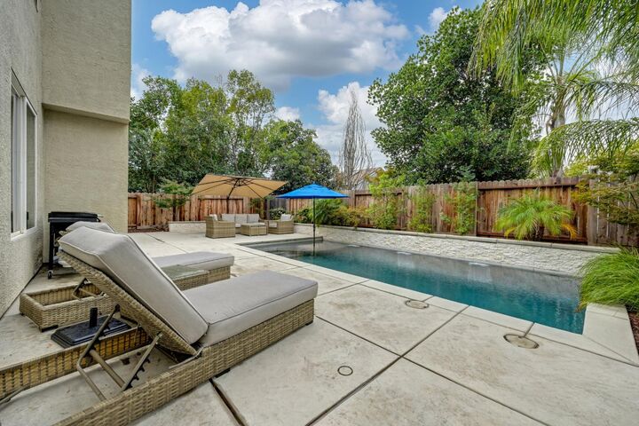 Property Photo:  2942 Cardinal Drive  CA 95648 