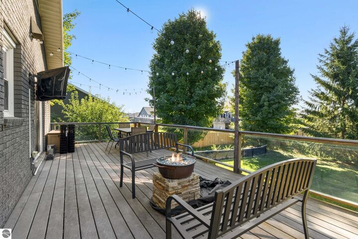 Property Photo:  5391 Eaglehurst Drive  MI 49685 