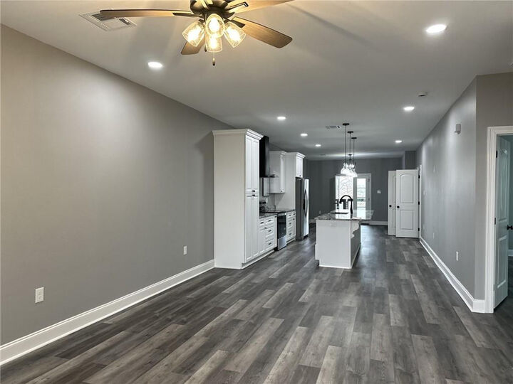 Property Photo:  142 Lakeview Drive 1  LA 70458 