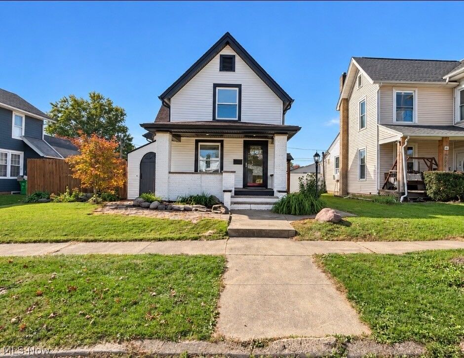Property Photo:  811 7th Street SW  OH 44647 