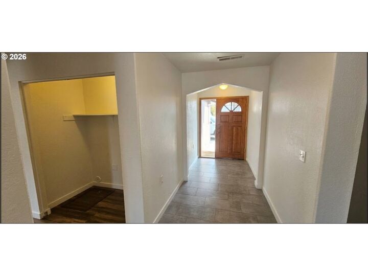 Property Photo: 190 NE Lombardy Dr OR 97470