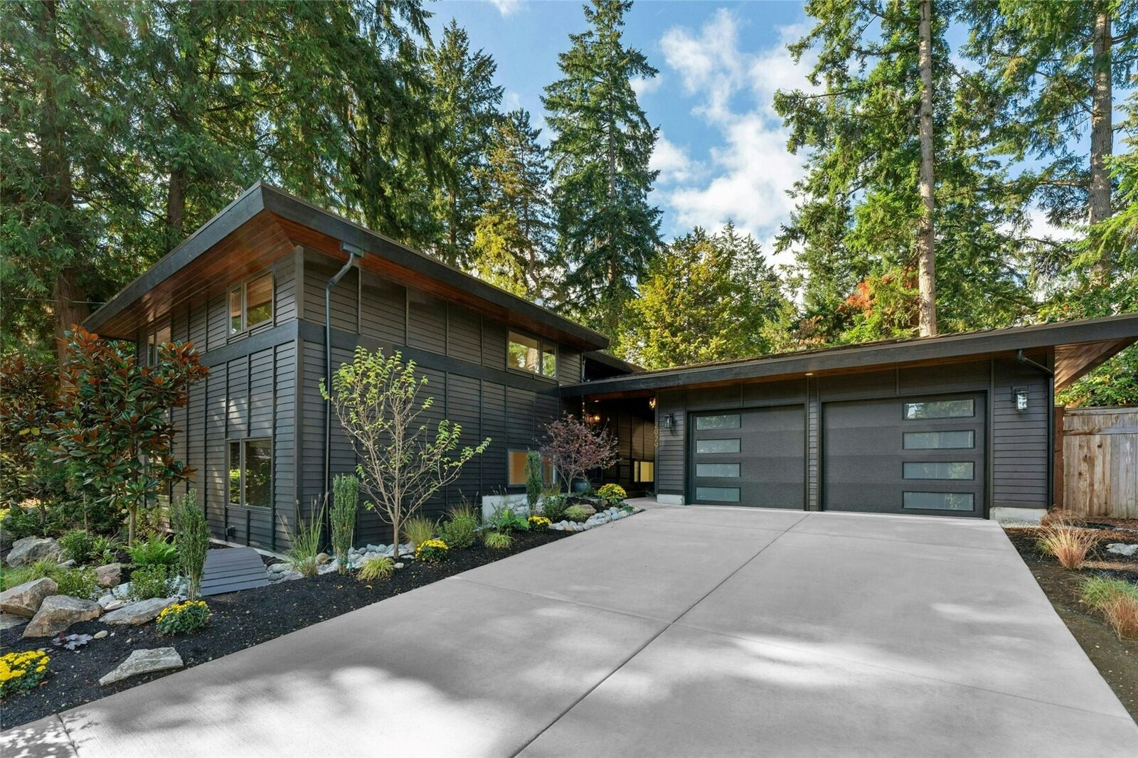 Property Photo: 2029 152nd Avenue SE WA 98007