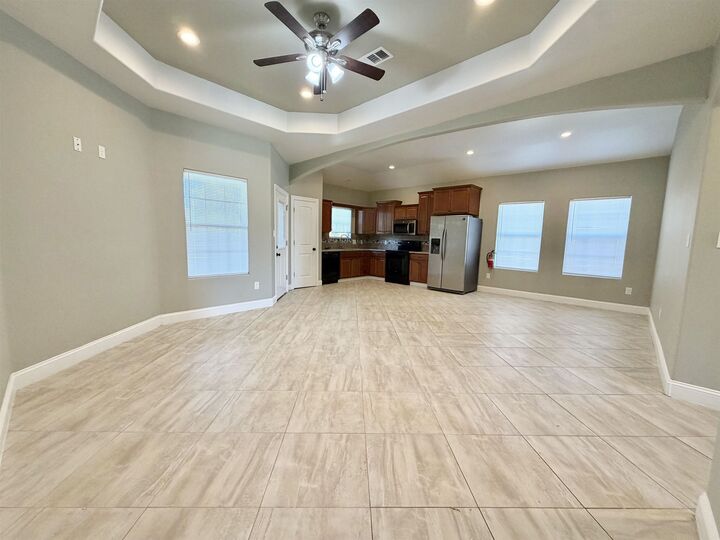 Property Photo: 2855 Amber TX 77619