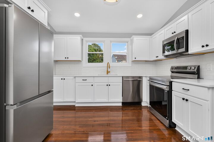 Property Photo:  696 High Street  CT 06770 