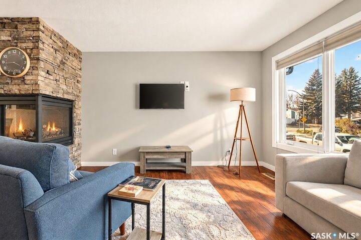 Property Photo:  1211 Pascoe Drive E  SK S6H 7A2 