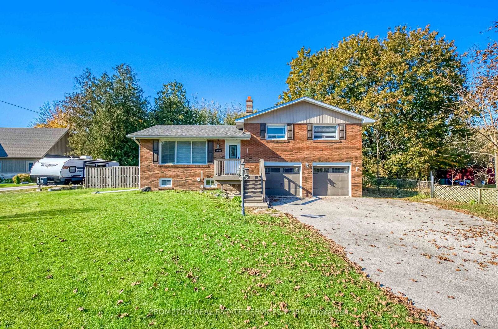 Property Photo:  19786 Yonge Street  ON L9N 1A9 