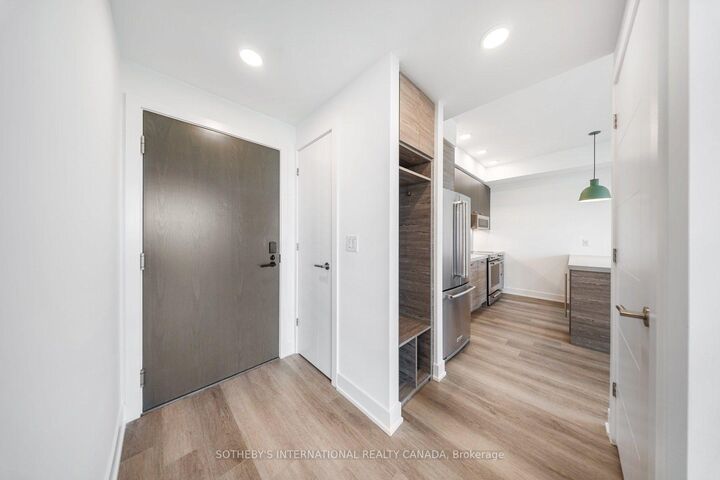 Property Photo: 484 Spadina Avenue 315 ON M5S 0E4