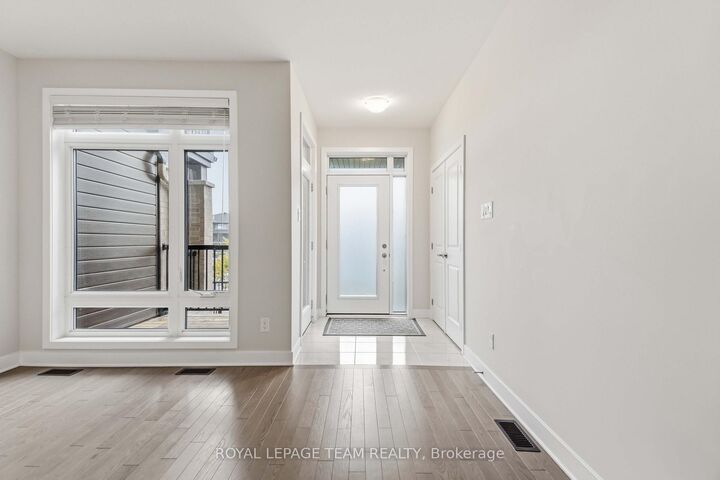 Property Photo:  834 Ralph Hennessy Avenue  ON K1X 0E4 