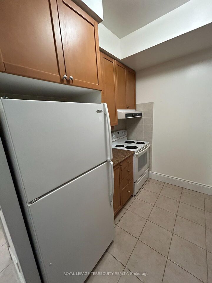 Property Photo: 700 Humberwood Boulevard 1531 ON M9W 7J4
