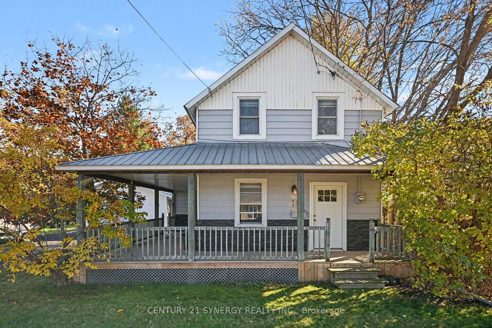 Property Photo:  105 Neilson Street  ON K7S 3G3 