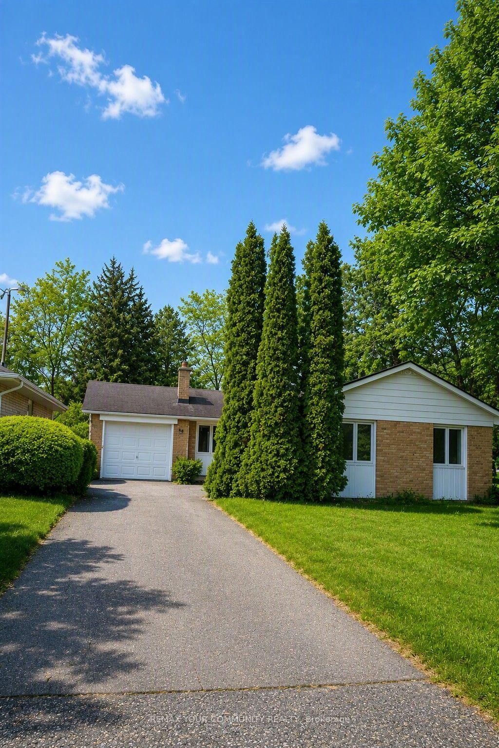 Property Photo:  98 Wigmore Drive Main  ON M4A 2E8 