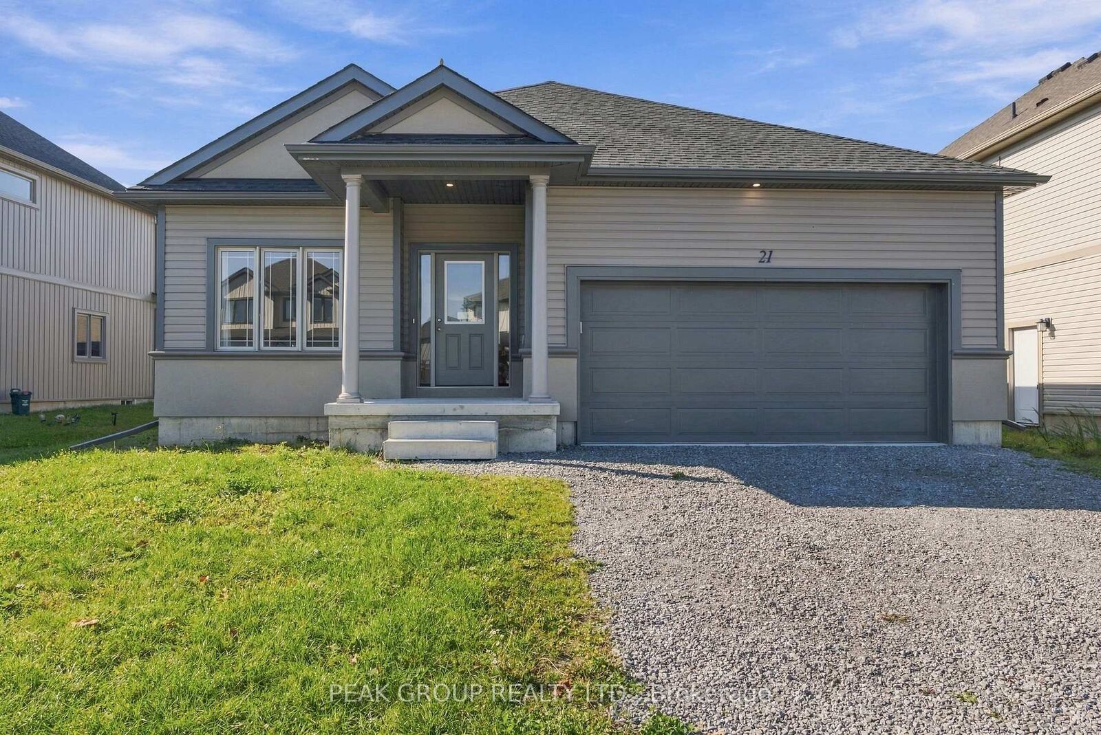 Property Photo: 21 Barker Parkway ON L2V 0B7