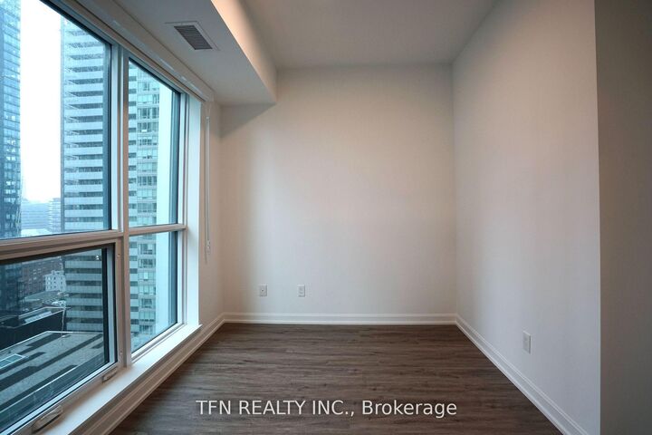 Property Photo:  327 King Street W 2306  ON M5V 0W7 