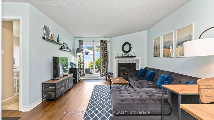 Property Photo:  735 Deveron Crescent 116  ON N5Z 4X8 