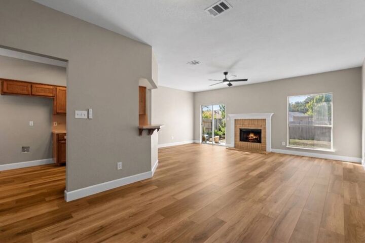 Property Photo: 103 Kates Way TX 78634