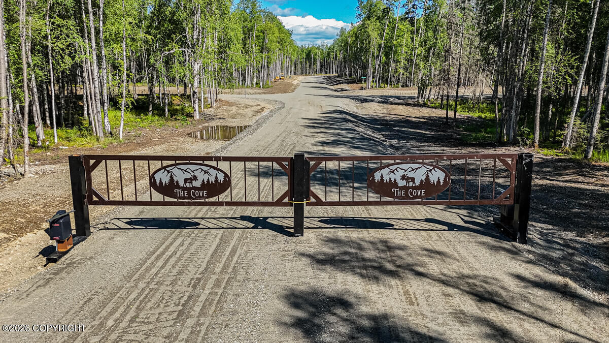 Property Photo:  L8 B1 N Shoreview Drive  AK 99688 