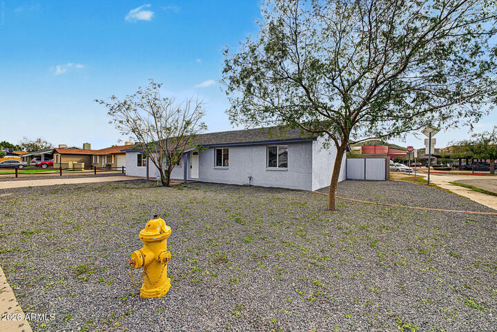 Property Photo:  1733 W Voltaire Avenue  AZ 85029 