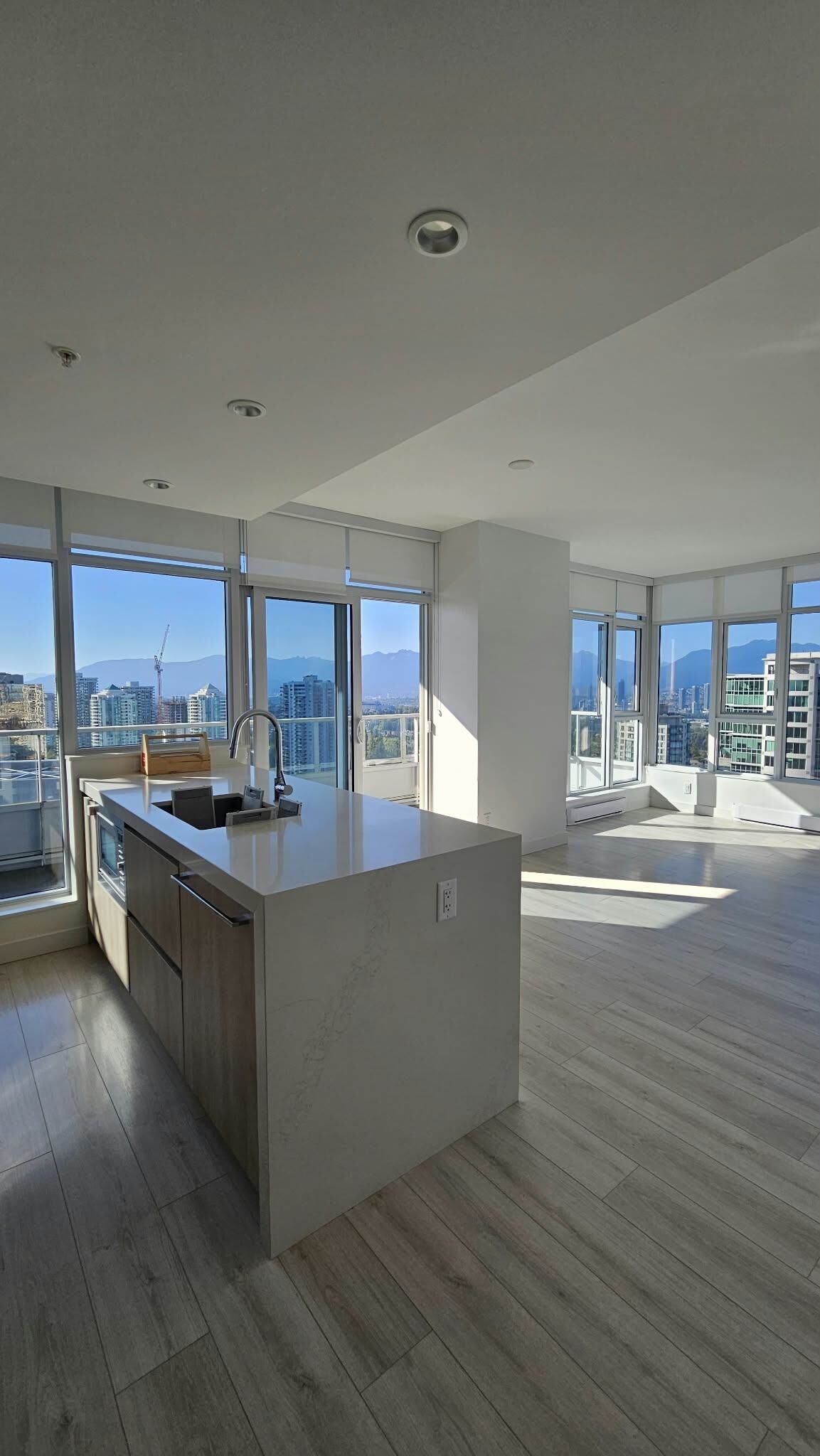 Property Photo:  6080 McKay Ave McKay Avenue  BC V5H 0J4 