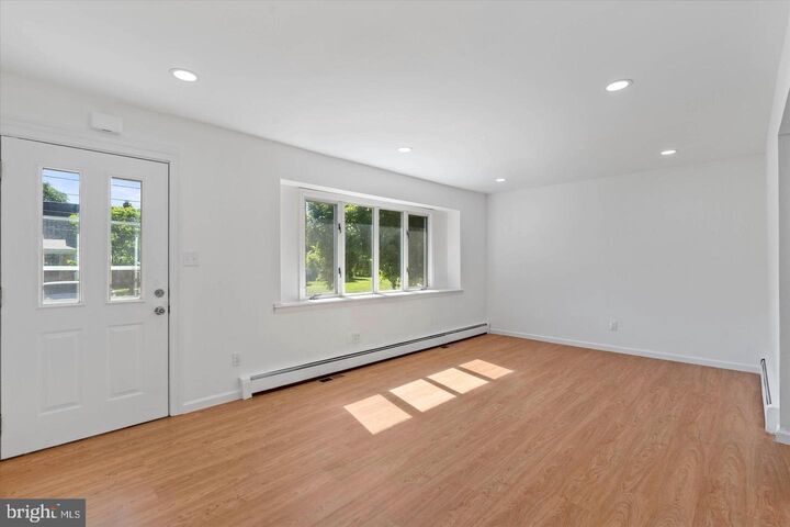 Property Photo:  2 Phelps Lane  DE 19711 